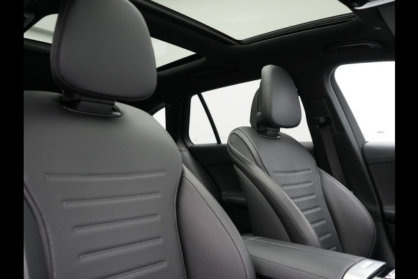 Mercedes-Benz C-Klasse Estate 300 e AMG PHEV 313pk Dealer O.H. PHEV | Panodak | Camera | Lederen Sportstoelen Memory & Verwarmd | Apple Carplay | Sfeerverlichting | Navigatie | Cruise Control | DAB |