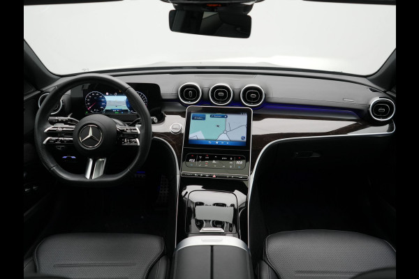 Mercedes-Benz C-Klasse Estate 300 e AMG PHEV 313pk Dealer O.H. PHEV | Panodak | Camera | Lederen Sportstoelen Memory & Verwarmd | Apple Carplay | Sfeerverlichting | Navigatie | Cruise Control | DAB |