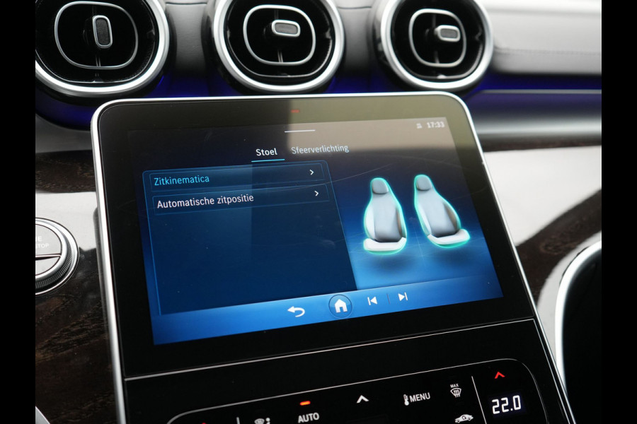 Mercedes-Benz C-Klasse Estate 300 e AMG PHEV 313pk Dealer O.H. PHEV | Panodak | Camera | Lederen Sportstoelen Memory & Verwarmd | Apple Carplay | Sfeerverlichting | Navigatie | Cruise Control | DAB |