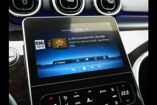 Mercedes-Benz C-Klasse Estate 300 e AMG PHEV 313pk Dealer O.H. PHEV | Panodak | Camera | Lederen Sportstoelen Memory & Verwarmd | Apple Carplay | Sfeerverlichting | Navigatie | Cruise Control | DAB |