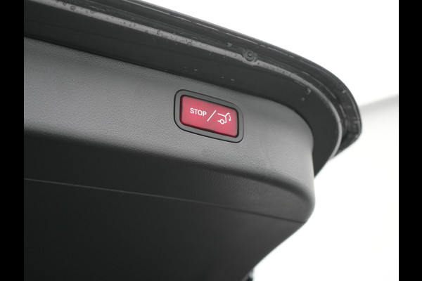 Mercedes-Benz C-Klasse Estate 300 e AMG PHEV 313pk Dealer O.H. PHEV | Panodak | Camera | Lederen Sportstoelen Memory & Verwarmd | Apple Carplay | Sfeerverlichting | Navigatie | Cruise Control | DAB |
