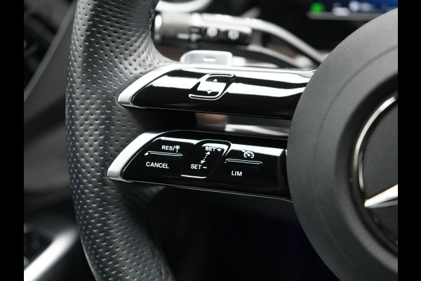 Mercedes-Benz C-Klasse Estate 300 e AMG PHEV 313pk Dealer O.H. PHEV | Panodak | Camera | Lederen Sportstoelen Memory & Verwarmd | Apple Carplay | Sfeerverlichting | Navigatie | Cruise Control | DAB |