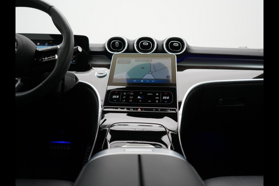 Mercedes-Benz C-Klasse Estate 300 e AMG PHEV 313pk Dealer O.H. PHEV | Panodak | Camera | Lederen Sportstoelen Memory & Verwarmd | Apple Carplay | Sfeerverlichting | Navigatie | Cruise Control | DAB |