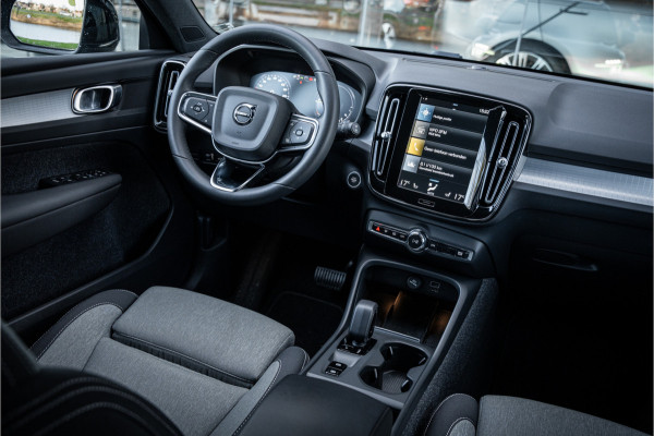 Volvo XC40 1.5 T4 Recharge Core ** Camera ** Stoelverwarming ** Winter-line