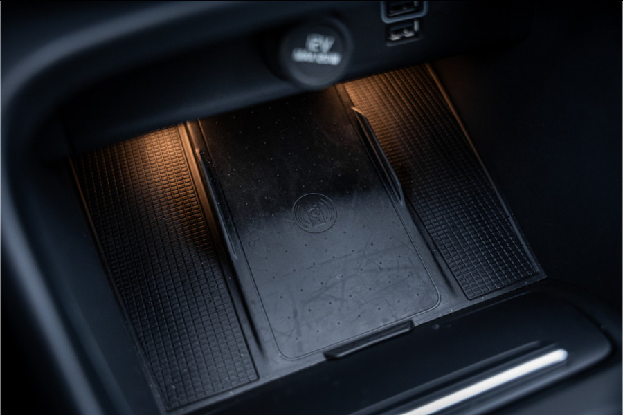 Volvo XC40 1.5 T4 Recharge Core ** Camera ** Stoelverwarming ** Winter-line