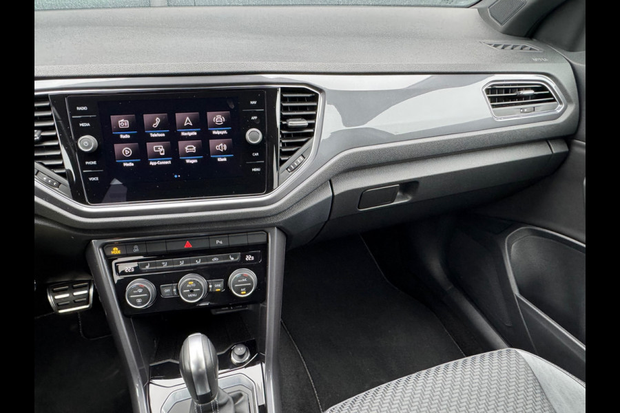 Volkswagen T-Roc 1.5 TSI Automaat R-Line * Camera * Side Assist * Virtual Cockpit * Stoelverwarming *
