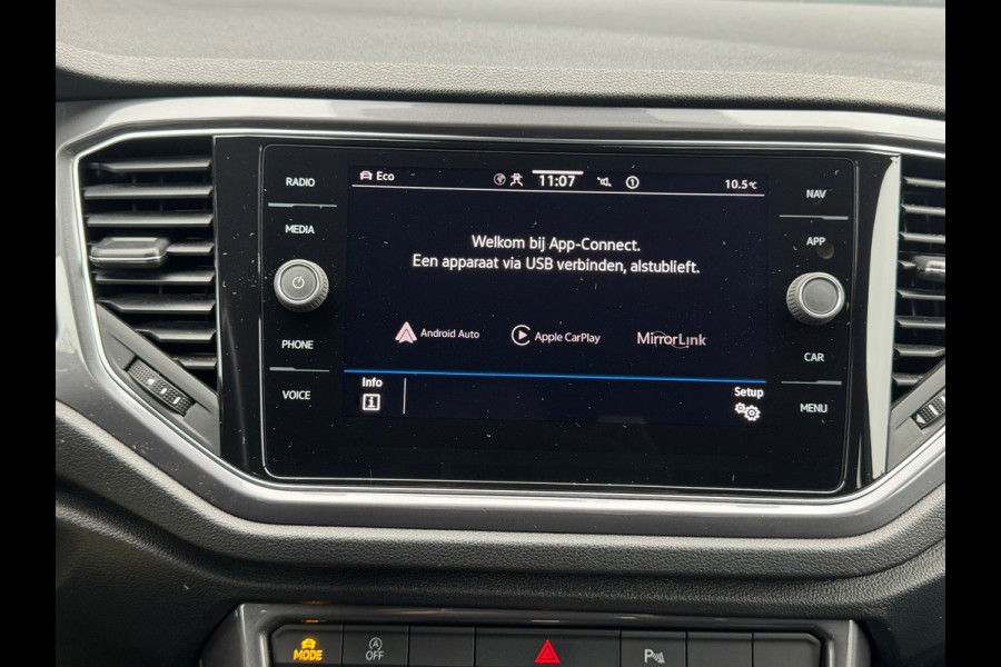 Volkswagen T-Roc 1.5 TSI Automaat R-Line * Camera * Side Assist * Virtual Cockpit * Stoelverwarming *