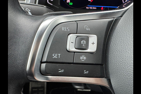Volkswagen T-Roc 1.5 TSI Automaat R-Line * Camera * Side Assist * Virtual Cockpit * Stoelverwarming *
