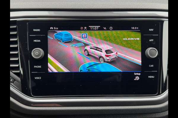 Volkswagen T-Roc 1.5 TSI Automaat R-Line * Camera * Side Assist * Virtual Cockpit * Stoelverwarming *