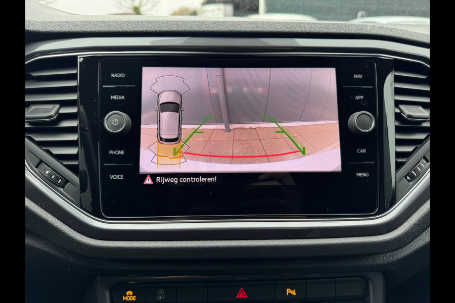 Volkswagen T-Roc 1.5 TSI Automaat R-Line * Camera * Side Assist * Virtual Cockpit * Stoelverwarming *