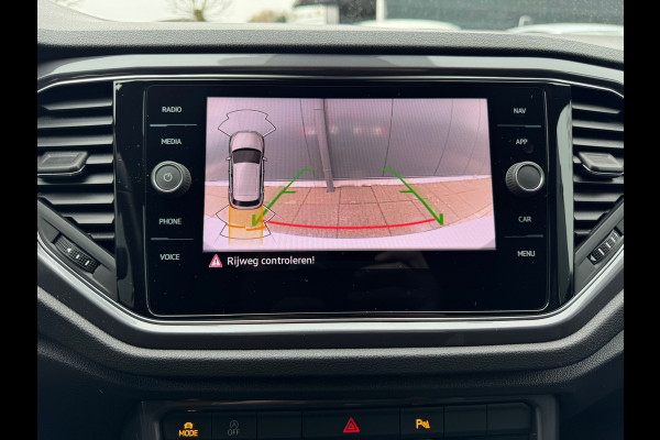 Volkswagen T-Roc 1.5 TSI Automaat R-Line * Camera * Side Assist * Virtual Cockpit * Stoelverwarming *