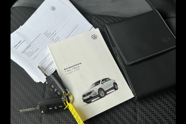 Volkswagen T-Roc 1.5 TSI Automaat R-Line * Camera * Side Assist * Virtual Cockpit * Stoelverwarming *