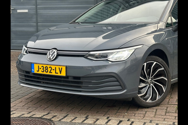 Volkswagen Golf 1.5 TSI Life Pano/ Navi / Sfeer