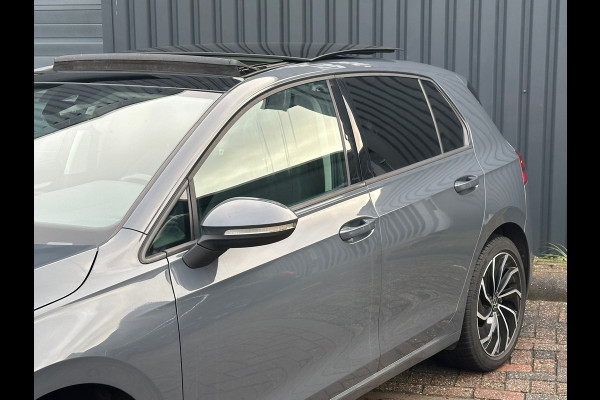 Volkswagen Golf 1.5 TSI Life Pano/ Navi / Sfeer