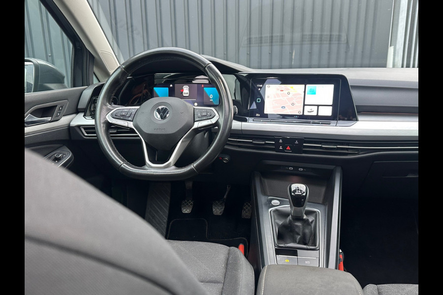 Volkswagen Golf 1.5 TSI Life Pano/ Navi / Sfeer