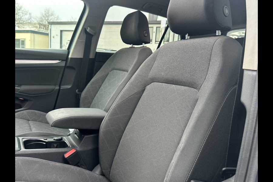 Volkswagen Golf 1.5 TSI Life Pano/ Navi / Sfeer