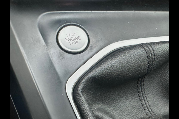 Volkswagen Golf 1.5 TSI Life Pano/ Navi / Sfeer