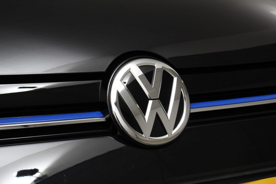 Volkswagen e-Golf Edition Volkswagen e-Golf e-Golf | Navigatie | Climate Control | Cruise control adaptief | Parkeer sensoren | Lichtmetalen Velgen 17" |