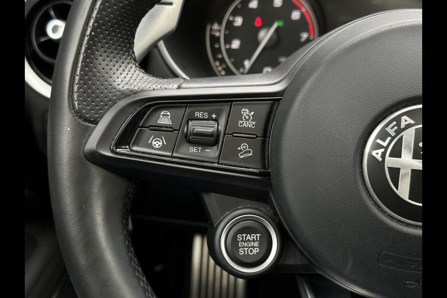 Alfa Romeo Stelvio 2.0 T AWD Veloce Panoramadak Adapt. Cruise Harman/Kardon Leer Stoelverw. 20''LM