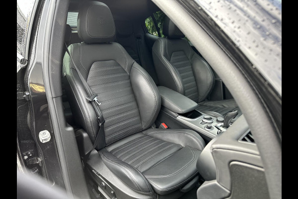 Alfa Romeo Stelvio 2.0 T AWD Veloce Panoramadak Adapt. Cruise Harman/Kardon Leer Stoelverw. 20''LM