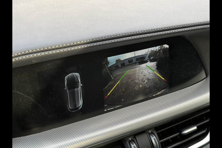 Alfa Romeo Stelvio 2.0 T AWD Veloce Panoramadak Adapt. Cruise Harman/Kardon Leer Stoelverw. 20''LM