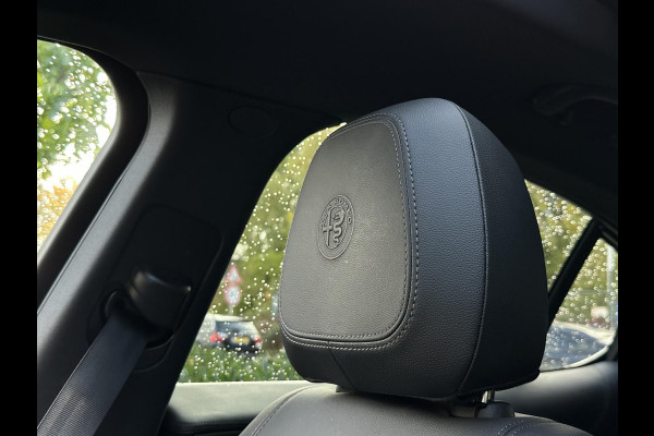 Alfa Romeo Stelvio 2.0 T AWD Veloce Panoramadak Adapt. Cruise Harman/Kardon Leer Stoelverw. 20''LM