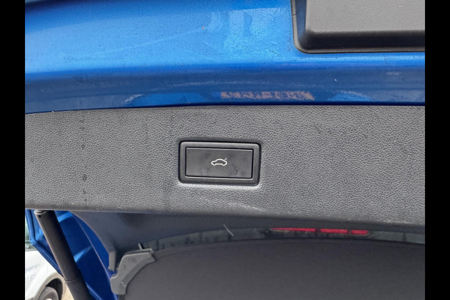 Ford Explorer Premium Extended Range RWD 77 kWh 286pk | Panorama Dak | Driver assistance Pack | Trekhaak wegklapbaar | AGR stoelen