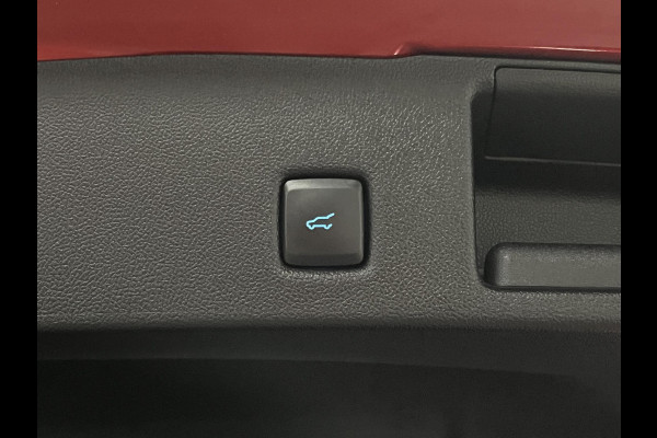 Ford Kuga 1.5 EcoBoost ST-Line X *1800 kg Trekgewicht | Trekhaak | Adapt. Cruise | B&O | Carplay | Stuur-/Stoelverwarming |