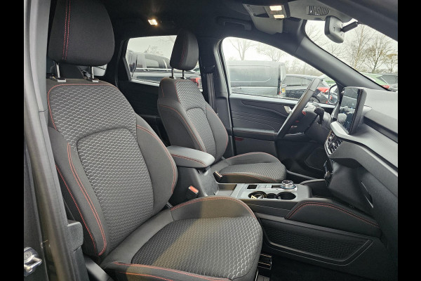 Ford Kuga 2.5 PHEV ST-Line 243 pk | Driver Assistance Pack | Wegklapbare trekhaak | 2.100 kg trekgewicht! | Winterpakket | 19 inch Licht metalen Velgen