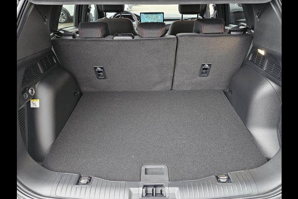 Ford Kuga 2.5 PHEV ST-Line 243 pk | Driver Assistance Pack | Wegklapbare trekhaak | 2.100 kg trekgewicht! | Winterpakket | 19 inch Licht metalen Velgen