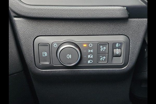 Ford Kuga 2.5 PHEV ST-Line 243 pk | Driver Assistance Pack | Wegklapbare trekhaak | 2.100 kg trekgewicht! | Winterpakket | 19 inch Licht metalen Velgen