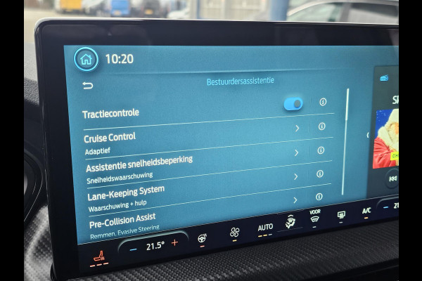 Ford Kuga 2.5 PHEV ST-Line 243 pk | Driver Assistance Pack | Wegklapbare trekhaak | 2.100 kg trekgewicht! | Winterpakket | 19 inch Licht metalen Velgen