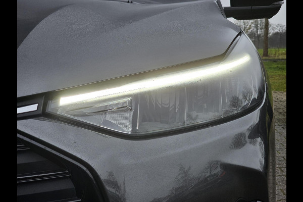 Ford Kuga 2.5 PHEV ST-Line 243 pk | Driver Assistance Pack | Wegklapbare trekhaak | 2.100 kg trekgewicht! | Winterpakket | 19 inch Licht metalen Velgen