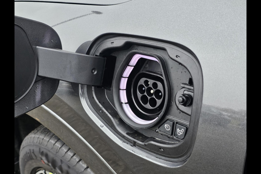 Ford Kuga 2.5 PHEV ST-Line 243 pk | Driver Assistance Pack | Wegklapbare trekhaak | 2.100 kg trekgewicht! | Winterpakket | 19 inch Licht metalen Velgen