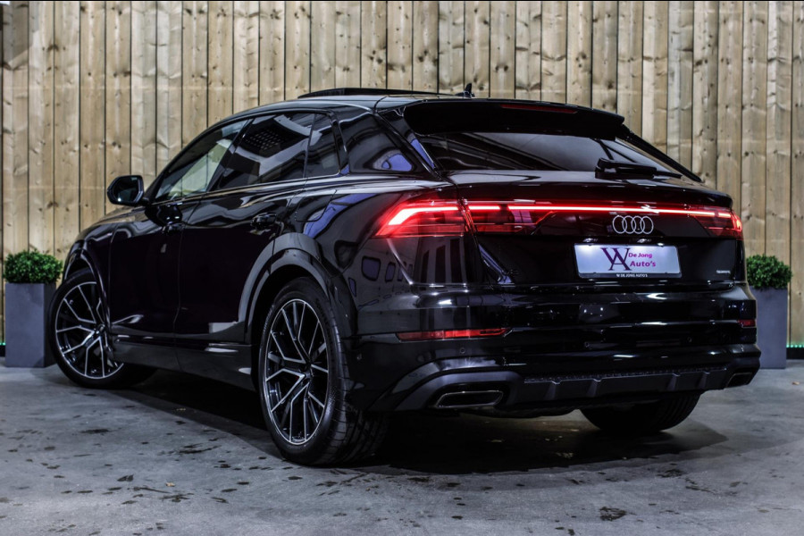 Audi Q8 60 TFSI e Quattro Competition *Pano*RS-Stoelen*B&O*4-Wiel besturing*360 Camera*