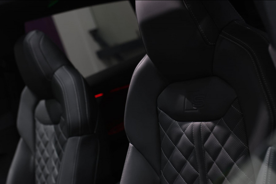 Audi Q8 60 TFSI e Quattro Competition *Pano*RS-Stoelen*B&O*4-Wiel besturing*360 Camera*