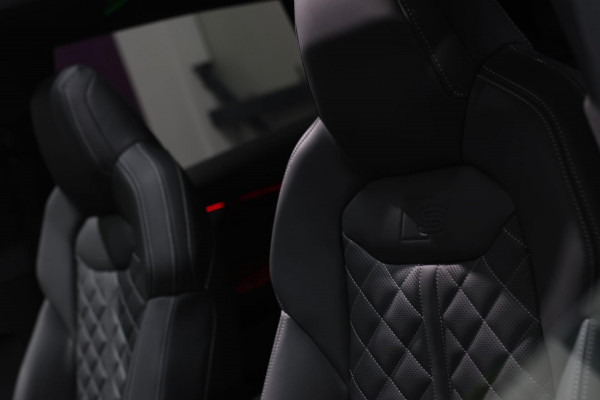 Audi Q8 60 TFSI e Quattro Competition *Pano*RS-Stoelen*B&O*4-Wiel besturing*360 Camera*