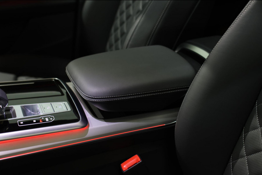 Audi Q8 60 TFSI e Quattro Competition *Pano*RS-Stoelen*B&O*4-Wiel besturing*360 Camera*