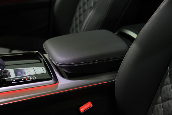 Audi Q8 60 TFSI e Quattro Competition *Pano*RS-Stoelen*B&O*4-Wiel besturing*360 Camera*