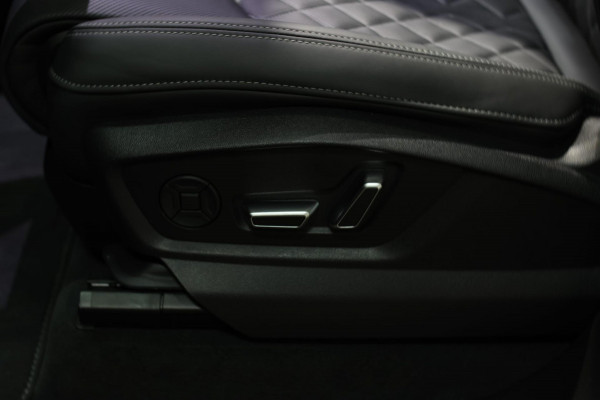 Audi Q8 60 TFSI e Quattro Competition *Pano*RS-Stoelen*B&O*4-Wiel besturing*360 Camera*