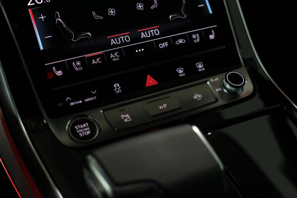 Audi Q8 60 TFSI e Quattro Competition *Pano*RS-Stoelen*B&O*4-Wiel besturing*360 Camera*