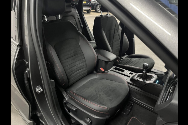 Ford Kuga 1.5 EcoBoost ST-Line X Trekhaak | Adapt. cruise | Bang & Olufsen | Stoel-/Stuur verwarming | Carplay | *1800 kg Trekgewicht