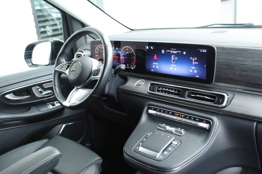 Mercedes-Benz V-Klasse 300d / XXL / 4-matic / DC / AMG / Luchtvering / Burmester / Elec Stoelen / Vol Opties / NIEUWSTAAT