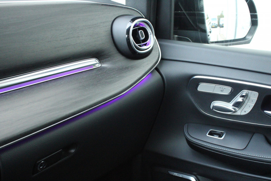 Mercedes-Benz V-Klasse 300d / XXL / 4-matic / DC / AMG / Luchtvering / Burmester / Elec Stoelen / Vol Opties / NIEUWSTAAT