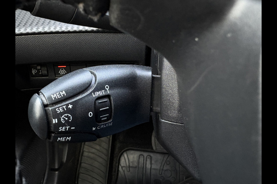 Peugeot e-208 EV Allure 50 kWh Camera|ECC|1ste eigenaar|BTW|New service
