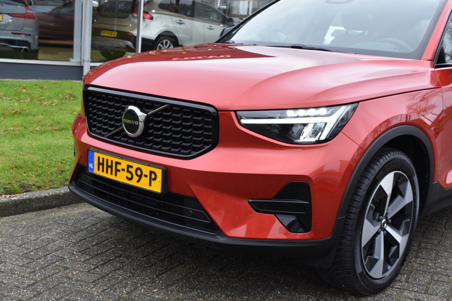 Volvo XC40 B4 211PK Automaat Plus Dark | Trekhaak | BLIS | ACC | H&K | Elektr. Stoel | Camera | All seasons