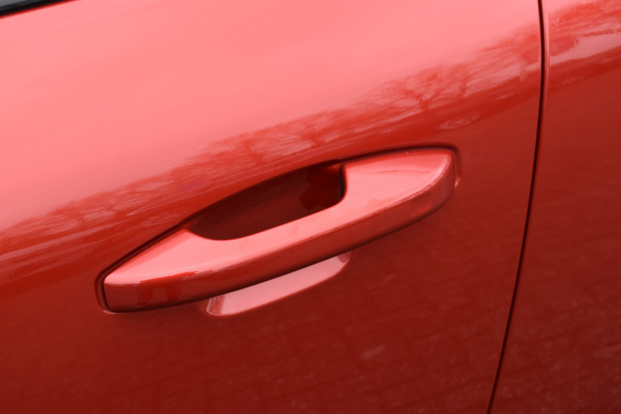 Volvo XC40 B4 211PK Automaat Plus Dark | Trekhaak | BLIS | ACC | H&K | Elektr. Stoel | Camera | All seasons