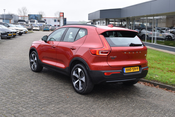 Volvo XC40 B4 211PK Automaat Plus Dark | Trekhaak | BLIS | ACC | H&K | Elektr. Stoel | Camera | All seasons