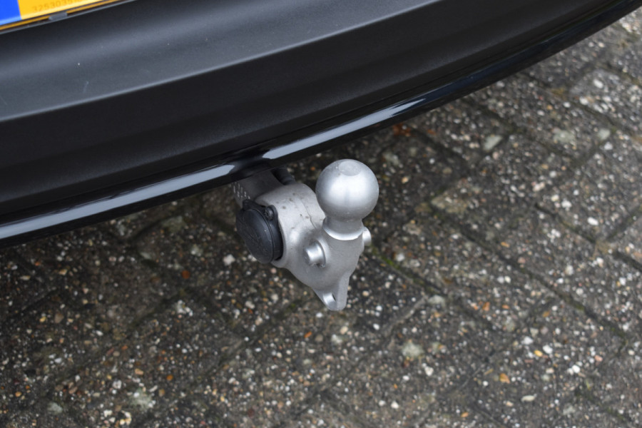 Volvo XC40 B4 211PK Automaat Plus Dark | Trekhaak | BLIS | ACC | H&K | Elektr. Stoel | Camera | All seasons