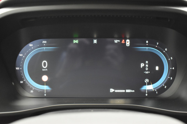 Volvo XC40 B4 211PK Automaat Plus Dark | Trekhaak | BLIS | ACC | H&K | Elektr. Stoel | Camera | All seasons